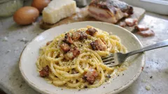 Carbonara con crema pastorizzata: il metodo per averla cremosa e stabile