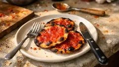 Pizzette rosse croccanti come al forno: la ricetta semplice da fare in casa