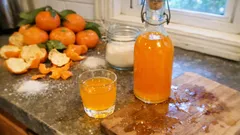 Mandarinetto fatto in casa: profumato, agrumato e pronto con pochi passaggi