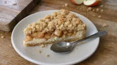 Sbriciolata di mele: il dolce semplice con cuore morbido e profumo di cannella