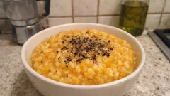 Riso, latte e zucca cremosi: la ricetta semplice che scalda le sere fredde