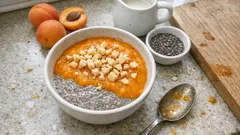 Chia pudding alle albicocche: cremoso, profumato e perfetto da preparare la sera prima